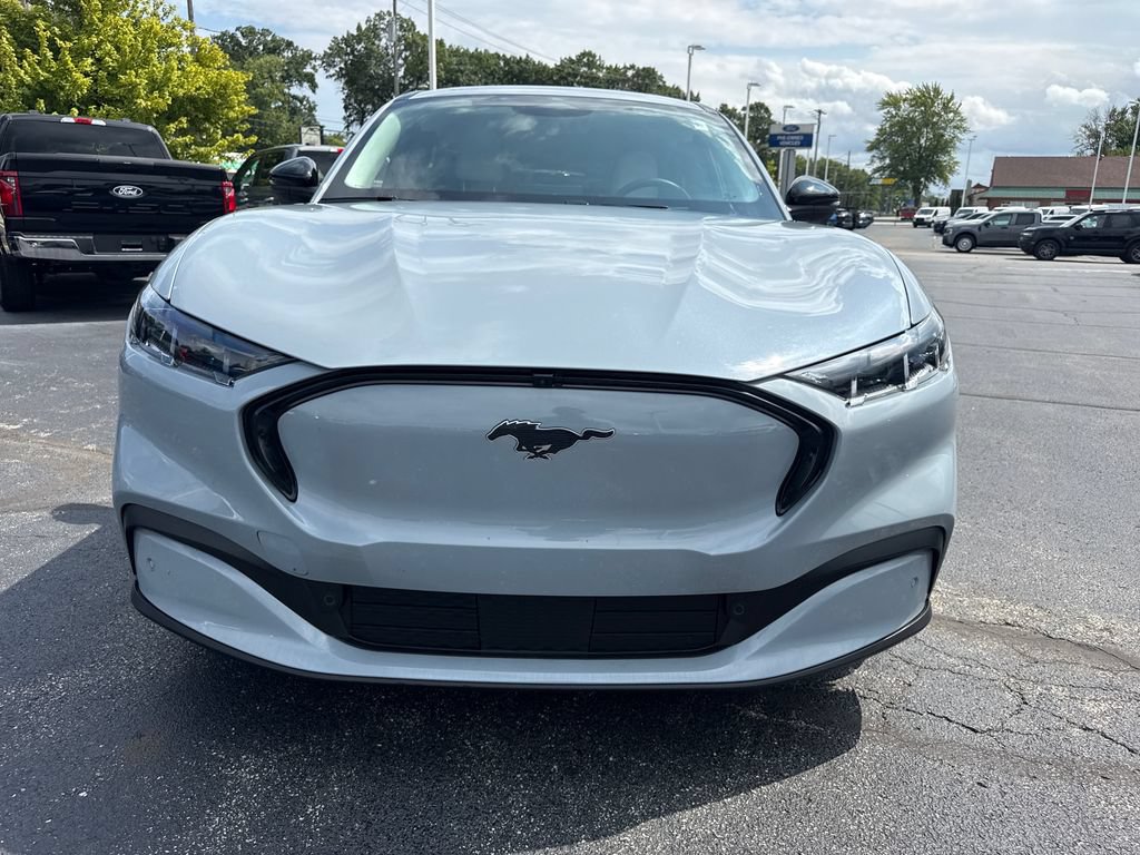 Used 2025 Ford Mustang Mach-E Premium AWD/4WD video 3