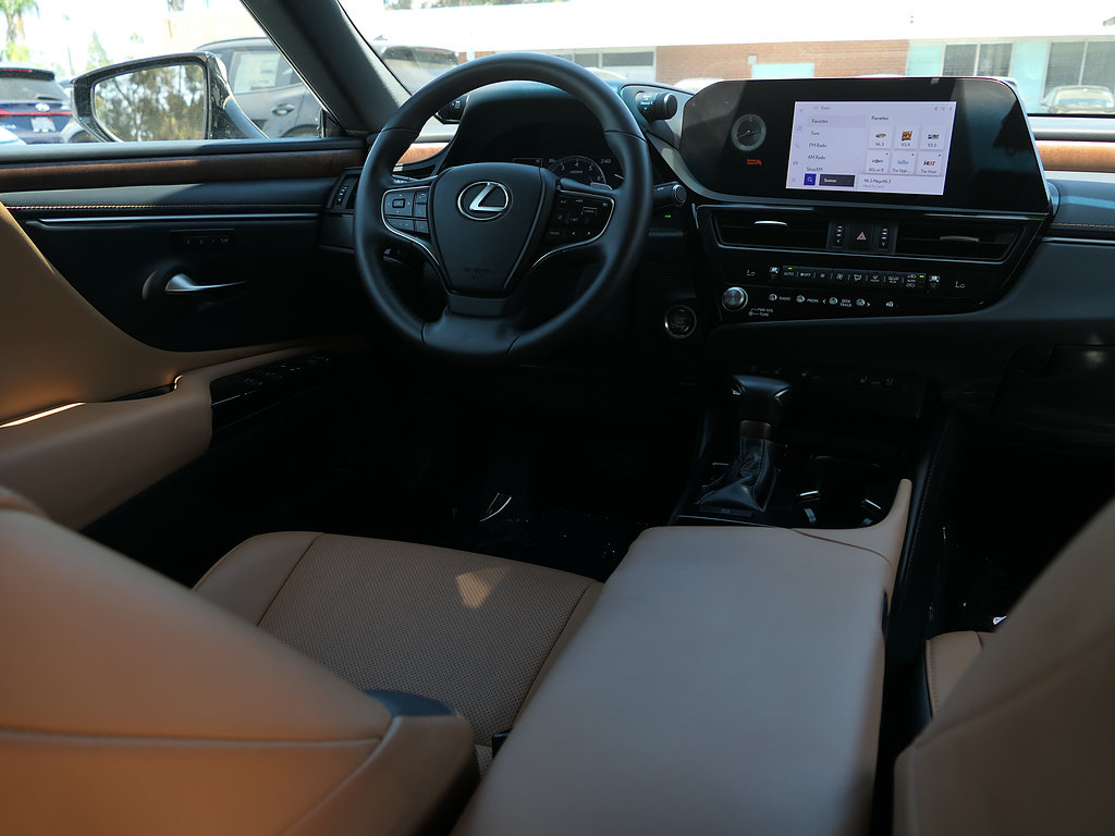 Used 2024 Lexus ES 350 w/ Premium Package FWD image 25