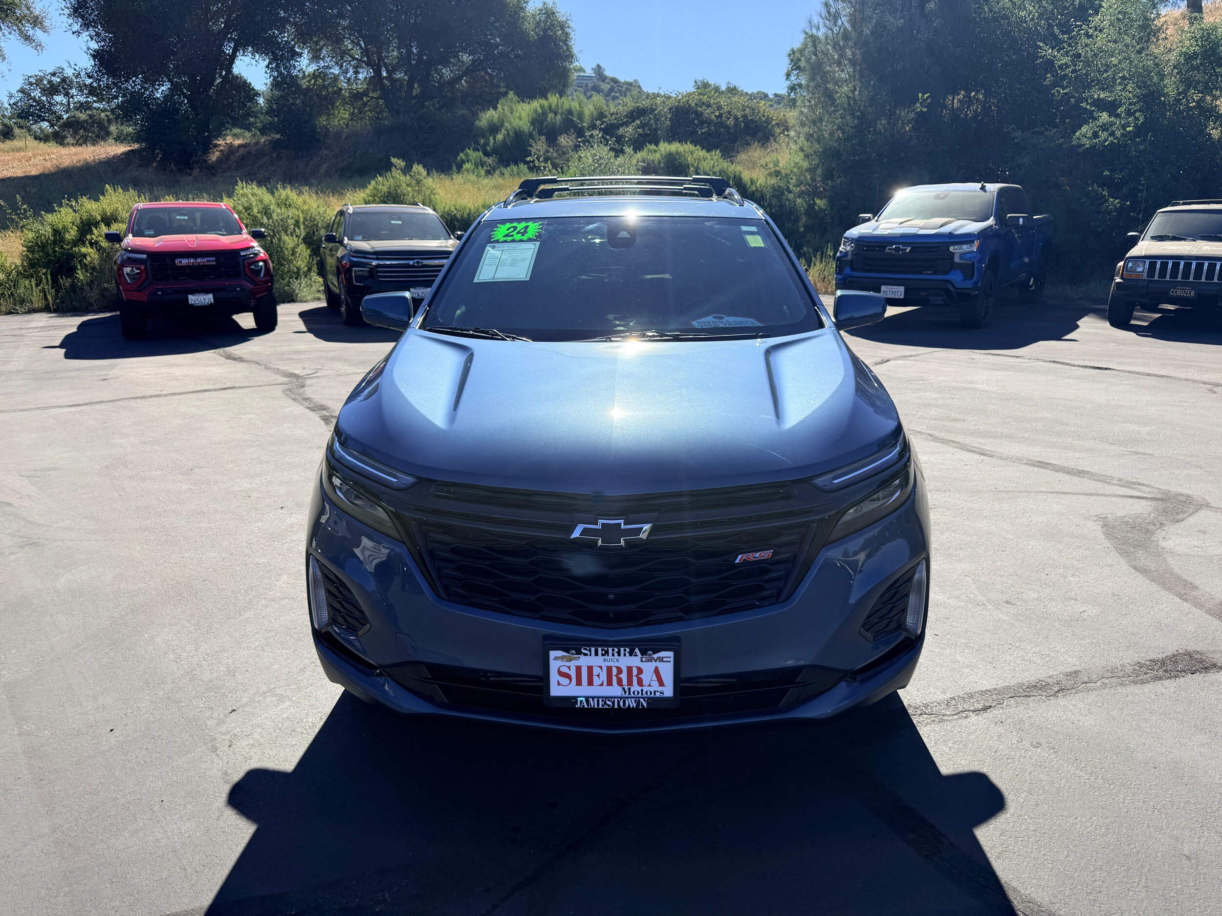 Used 2024 Chevrolet Equinox RS FWD image 3