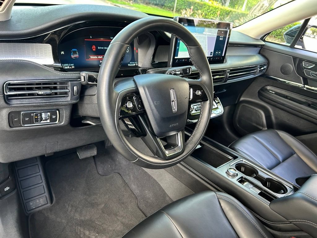 Used 2023 Lincoln Corsair FWD image 16