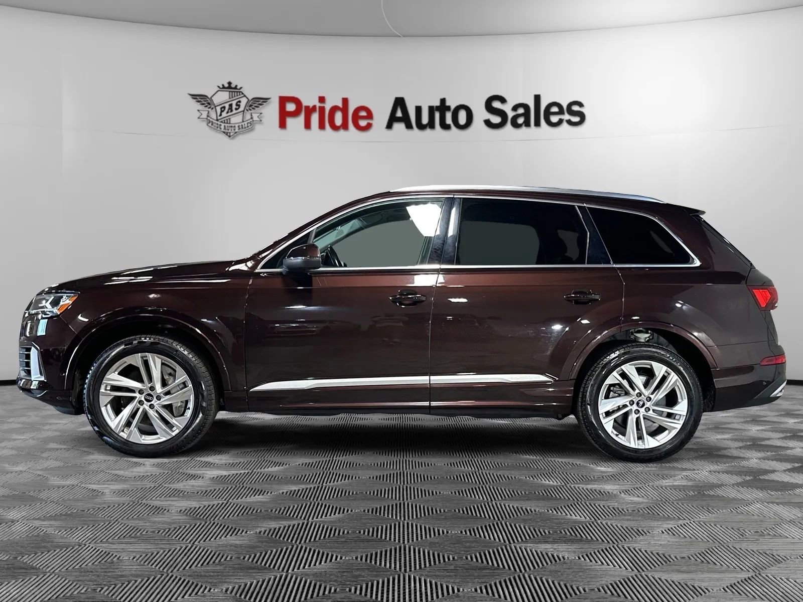 Used 2021 Audi Q7 3.0T Premium Plus AWD/4WD image 2