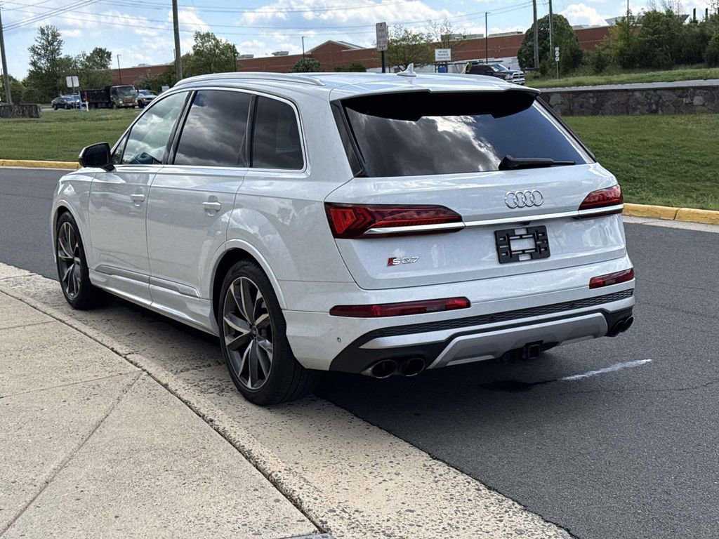 Used 2021 Audi SQ7 Premium Plus w/ Driver Assistance Package image 21