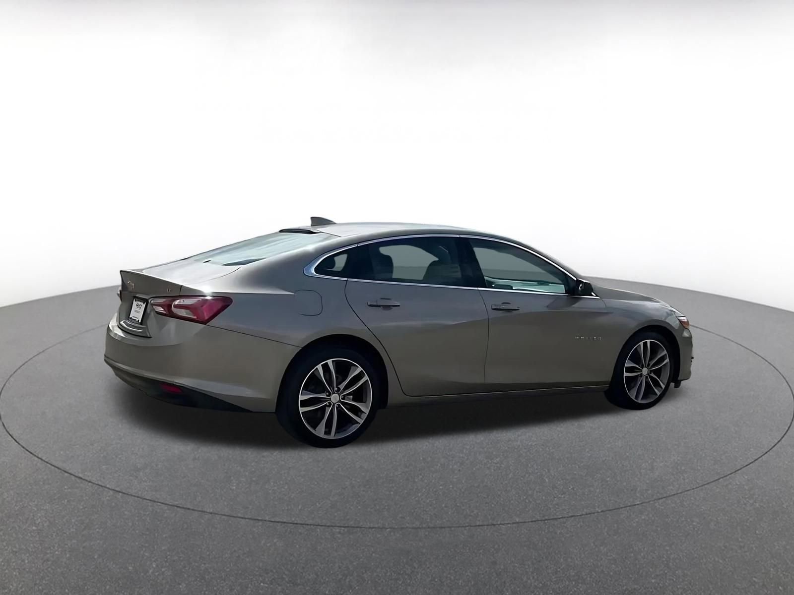 Used 2024 Chevrolet Malibu LT image 15