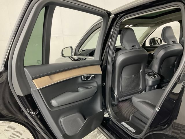 Certified 2025 Volvo XC90 B6 Plus w/ Protection Package Premier AWD/4WD image 31