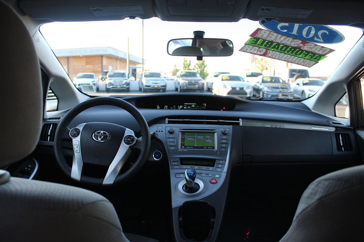 Used 2015 Toyota Prius Prime Plug-In Hybrid FWD image 25