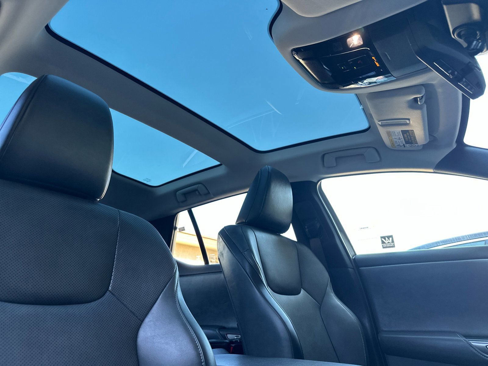 Used 2023 Lexus RZ 450e Premium w/ Technology Package image 18