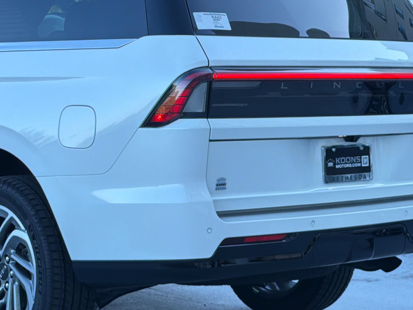 New 2026 Lincoln Navigator Reserve AWD/4WD image 7