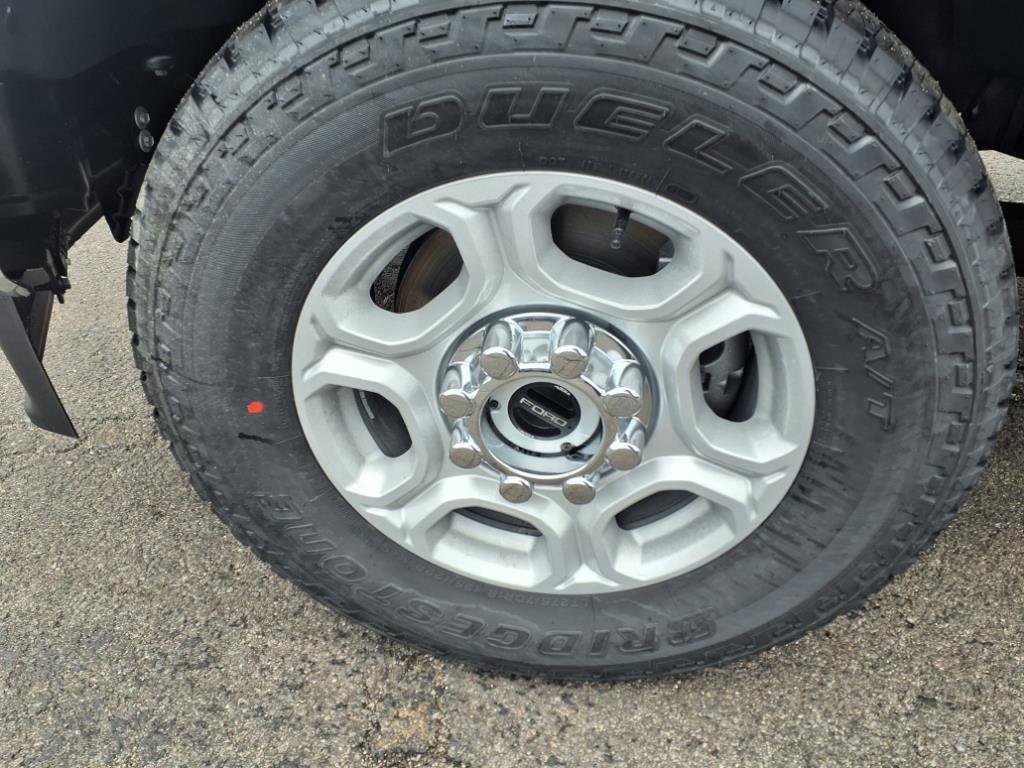New 2025 Ford F350 XLT image 11