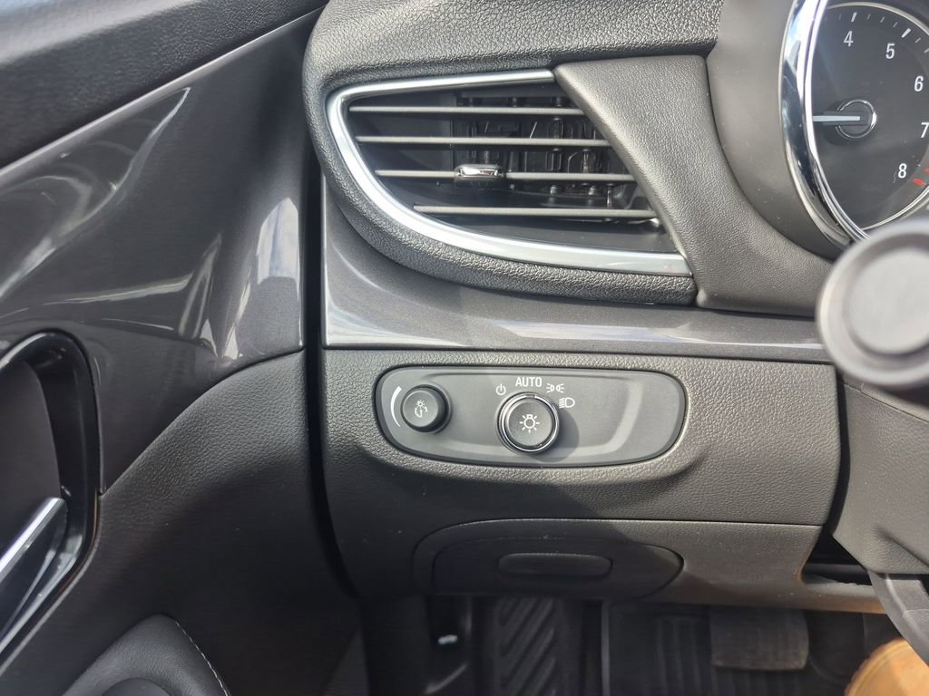 Certified 2022 Buick Encore Preferred w/ Safety Package image 21