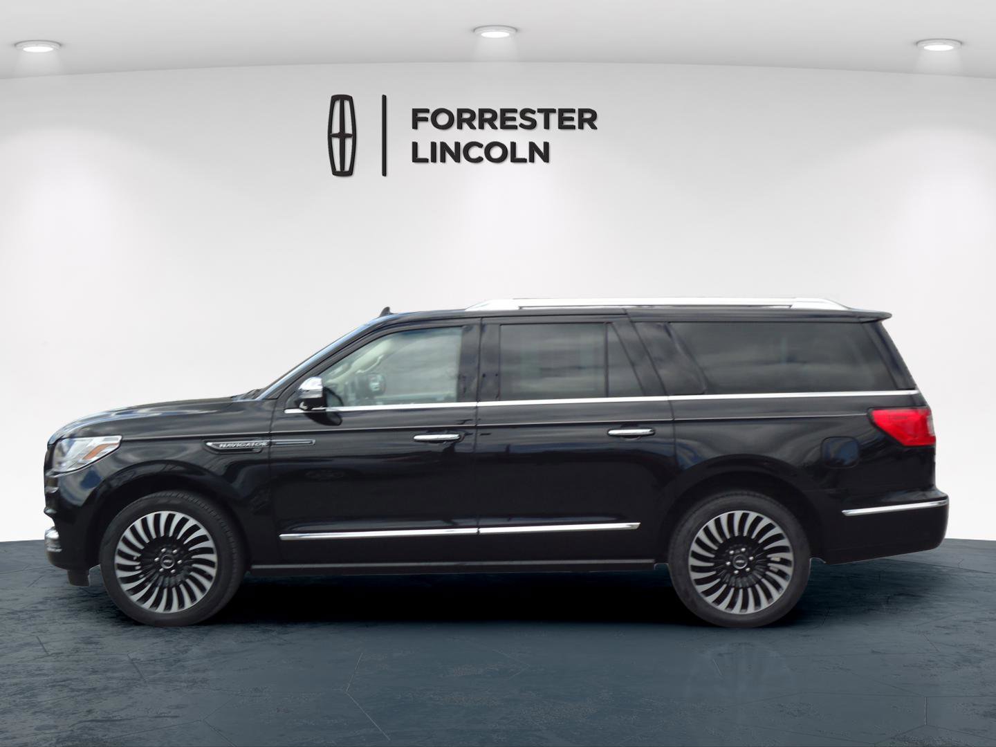 Used 2019 Lincoln Navigator L Black Label w/ Cargo Package AWD/4WD image 6