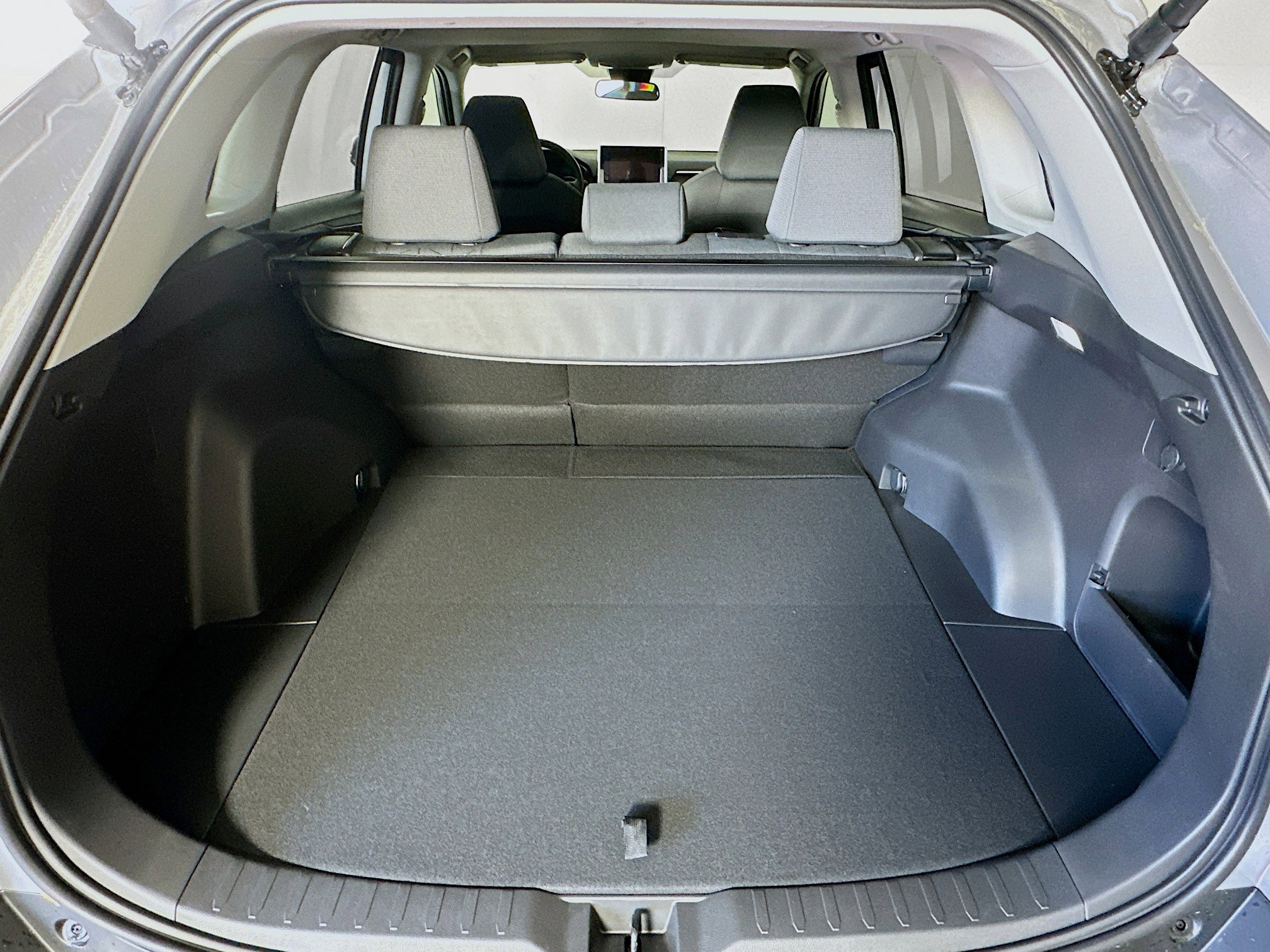 Used 2025 Toyota RAV4 XLE w/ Convenience Package image 28