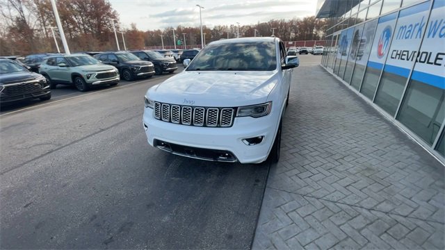 Used 2018 Jeep Grand Cherokee Overland image 3