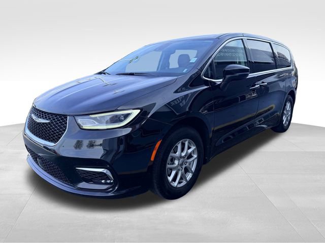 Used 2024 Chrysler Pacifica Touring-L 360° Tour