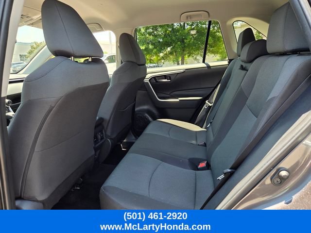 Used 2025 Toyota RAV4 XLE FWD image 10