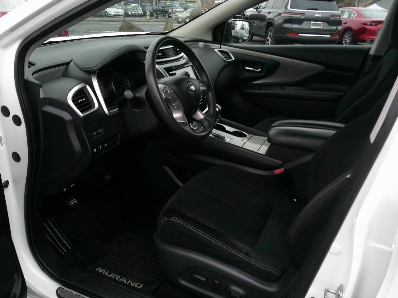 Used 2017 Nissan Murano SV image 14