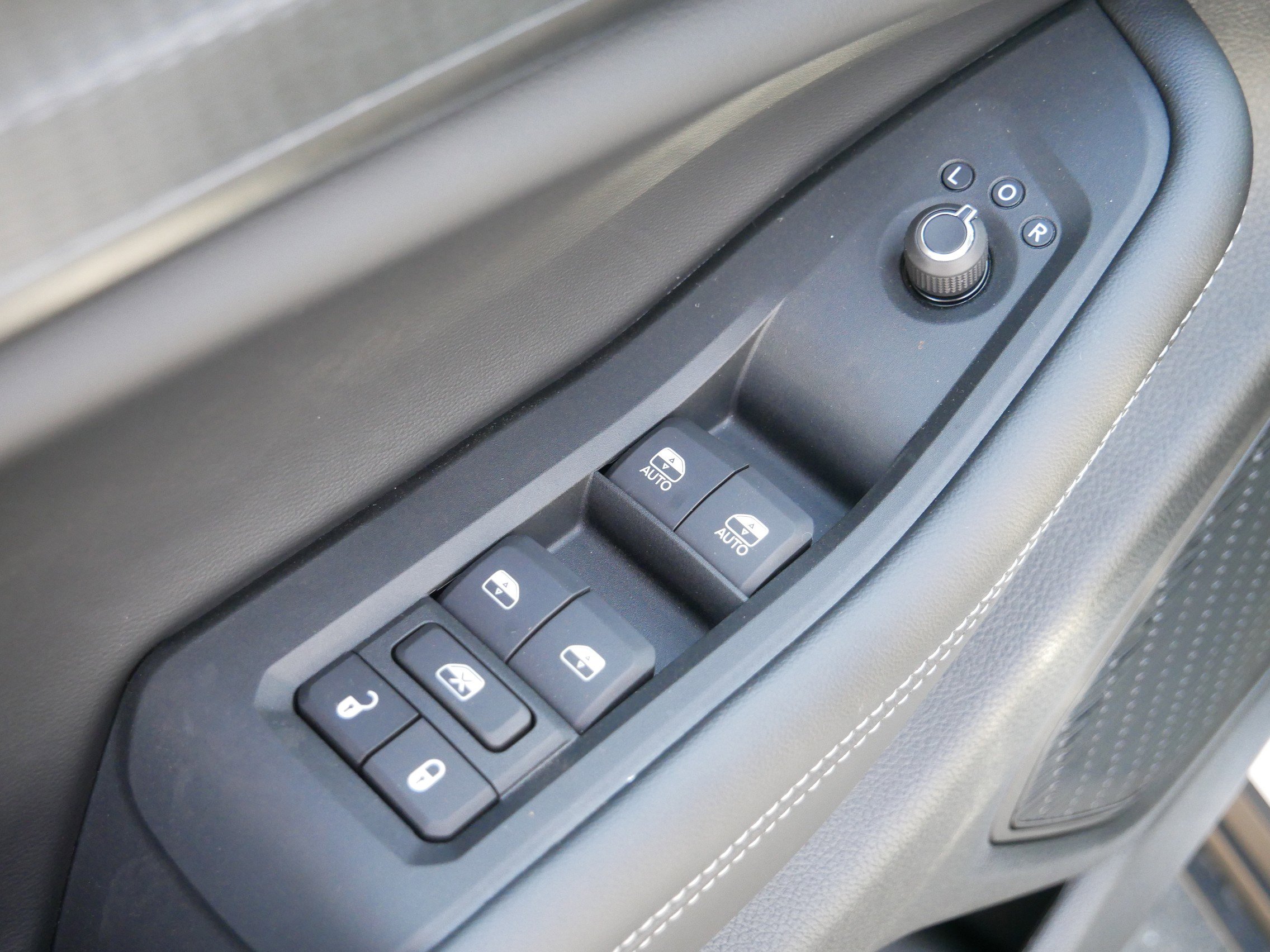 New 2025 Jeep Grand Cherokee L Altitude image 7