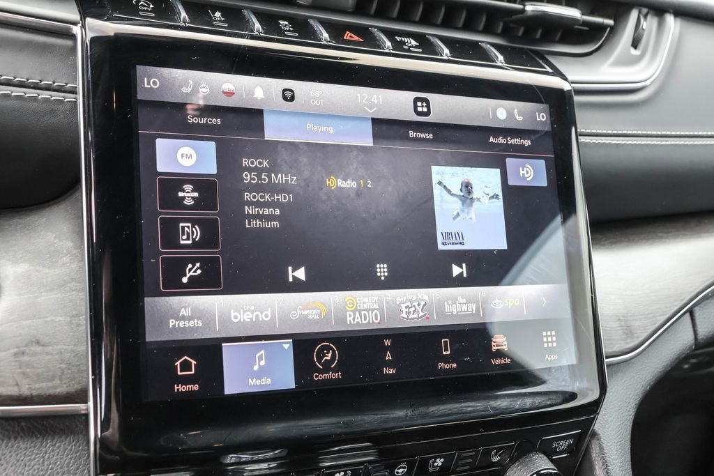 Used 2023 Jeep Grand Cherokee Overland w/ Adv Protech Group III AWD/4WD image 27