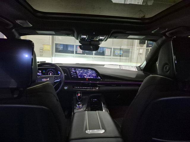 Certified 2023 Cadillac Escalade ESV Sport Platinum AWD/4WD image 17