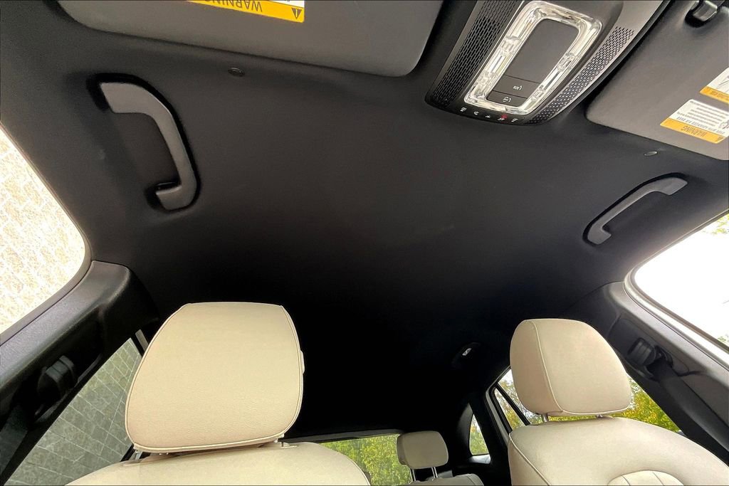 Certified 2025 Mercedes-Benz GLA 250 4MATIC image 17