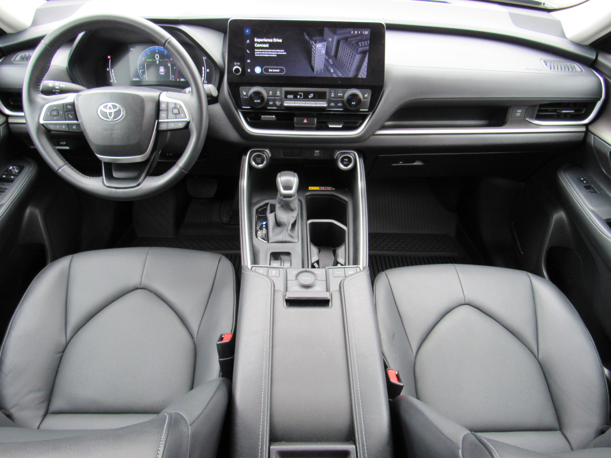 Used 2025 Toyota Grand Highlander XLE image 38