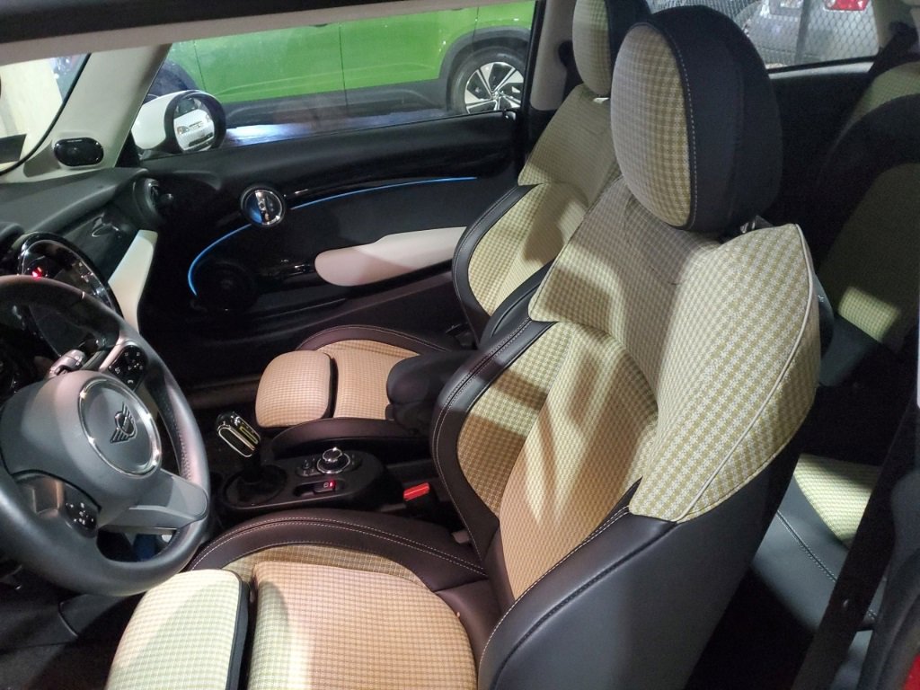 Used 2023 MINI Cooper SE image 6