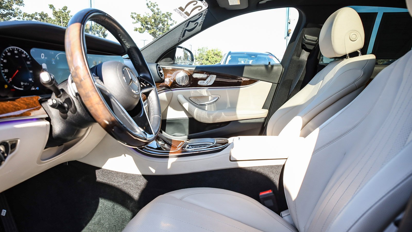 Used 2022 Mercedes-Benz E 350 Sedan w/ Driver Assistance Package image 18