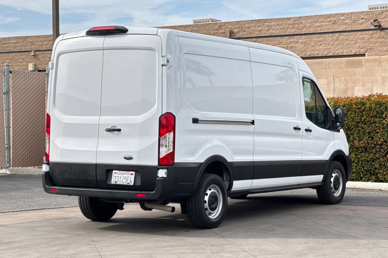 Used 2025 Ford Transit 250 148 Medium Roof w/ Load Area Protection Package image 4