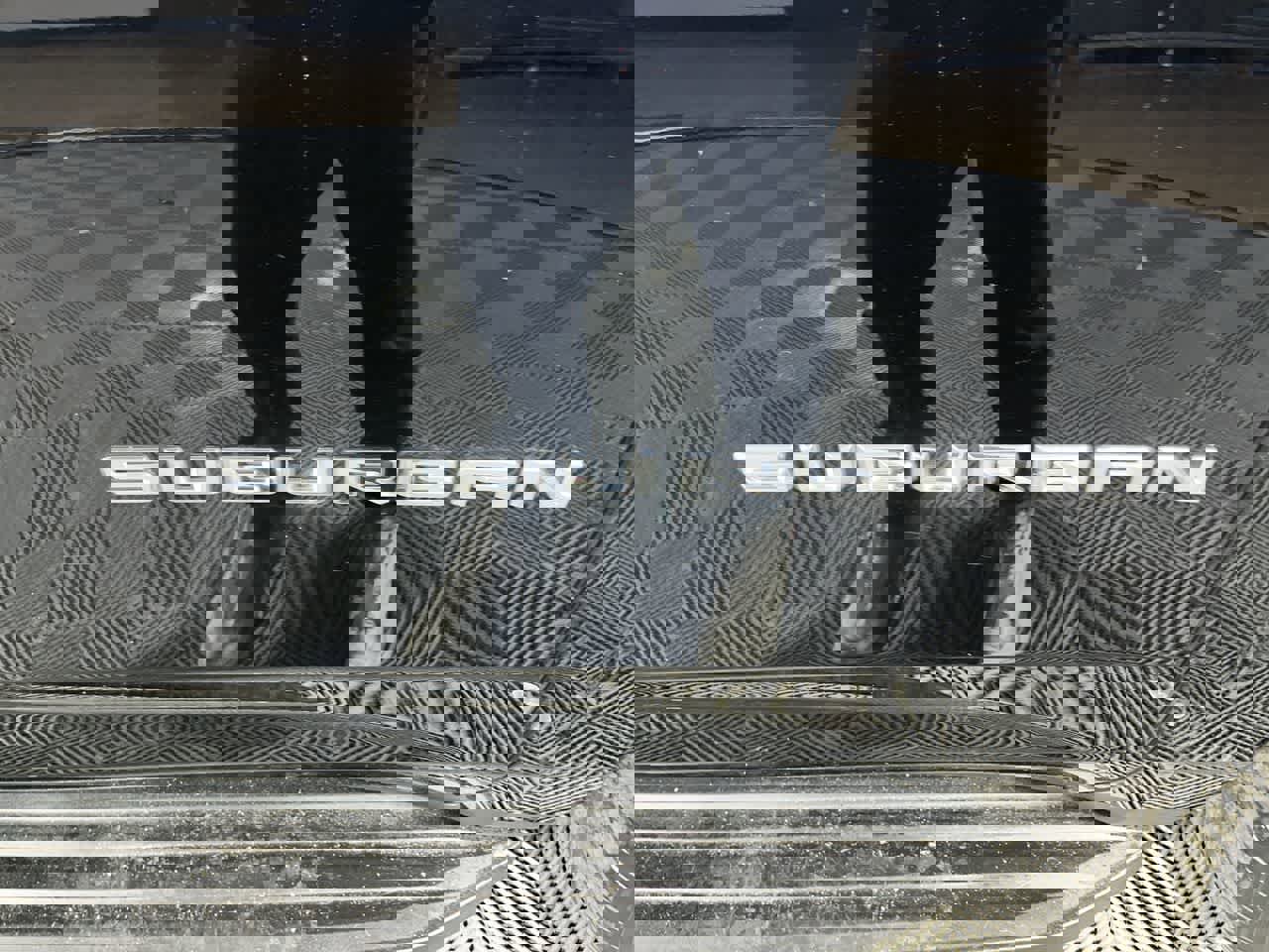 Used 2023 Chevrolet Suburban LS image 3