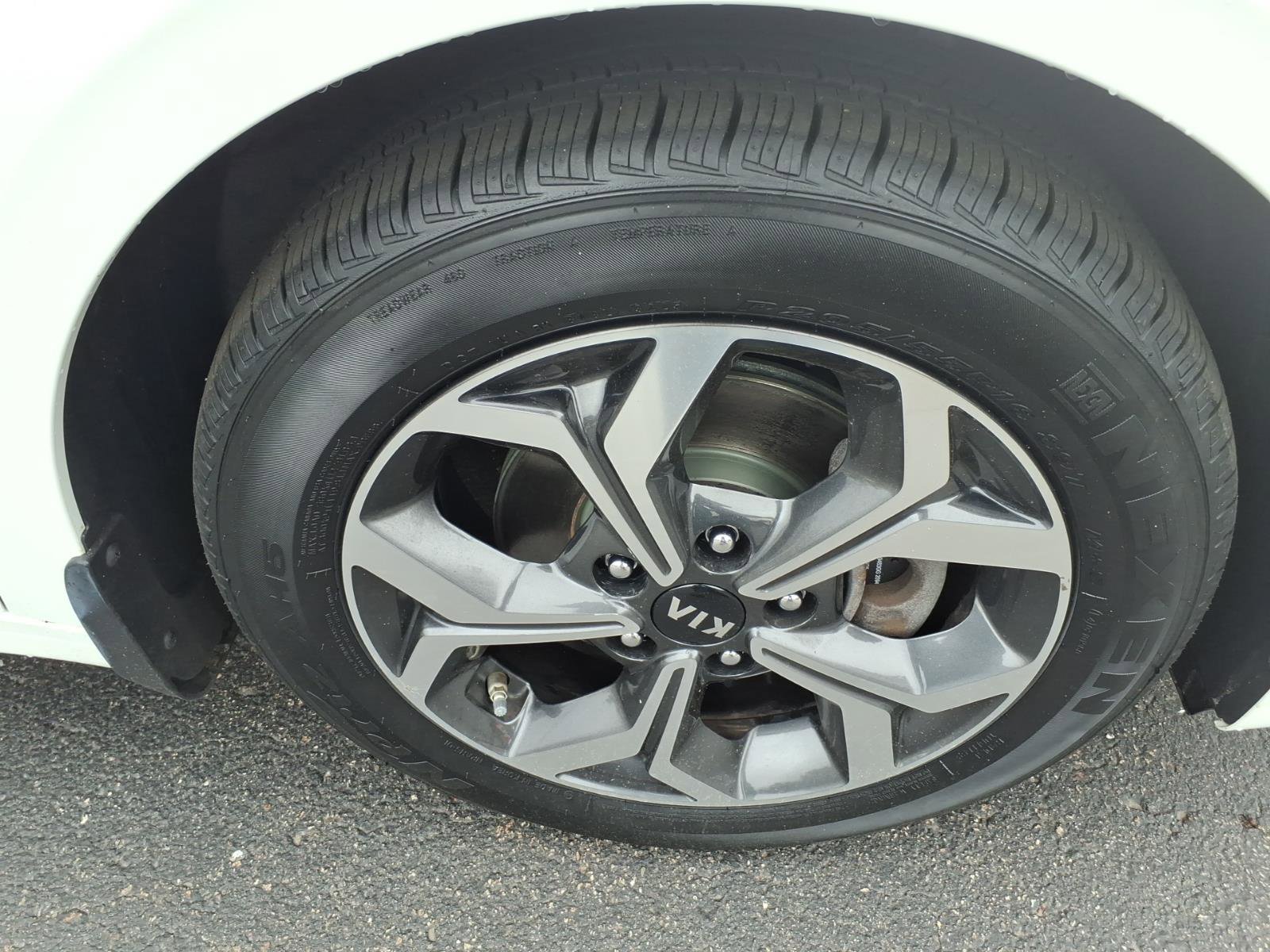 Used 2020 Kia Forte LXS FWD image 5