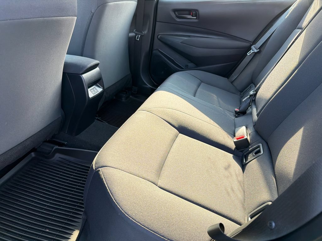 Used 2026 Toyota Corolla LE FWD image 25