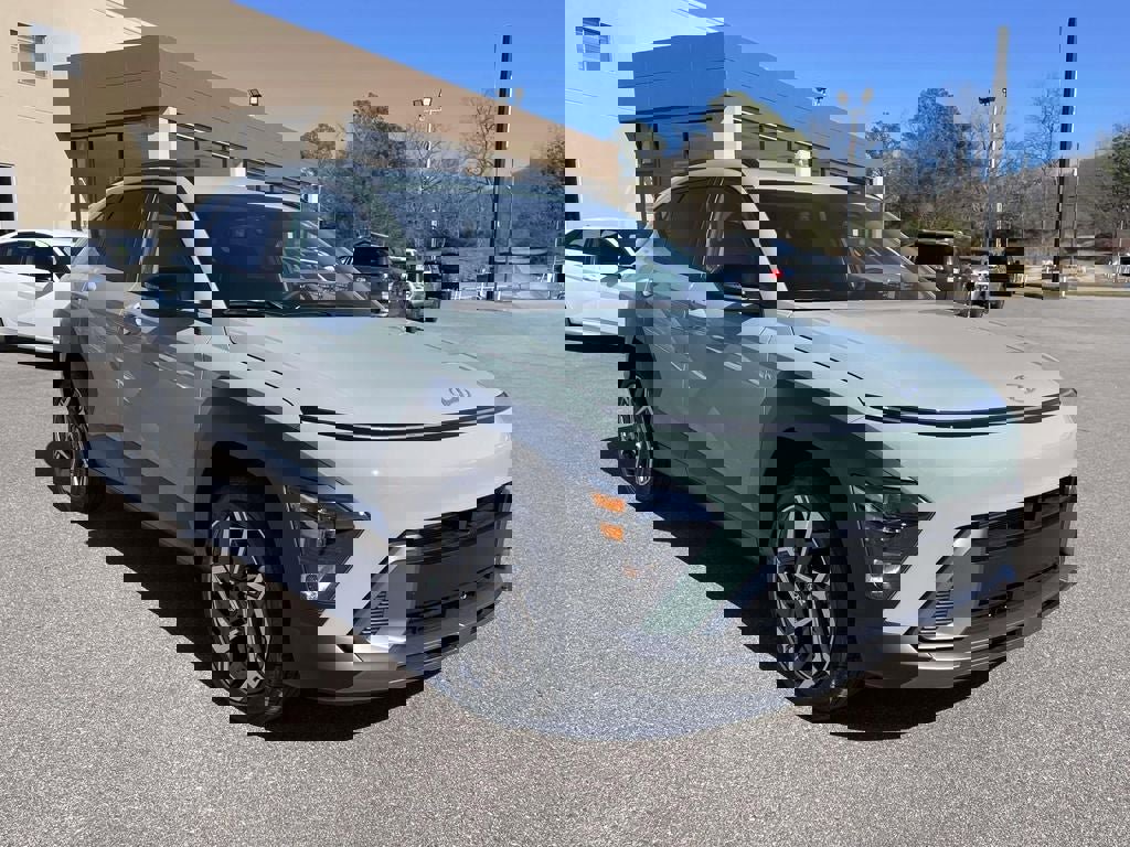 New 2026 Hyundai Kona SEL Premium image 4