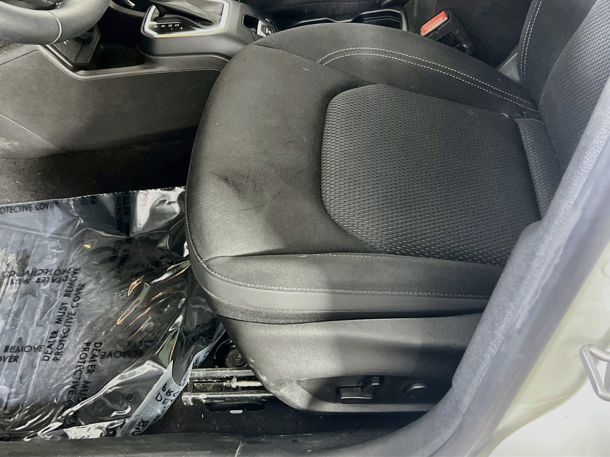 Used 2023 Jeep Renegade Altitude w/ Sun/Sound Group AWD/4WD image 19