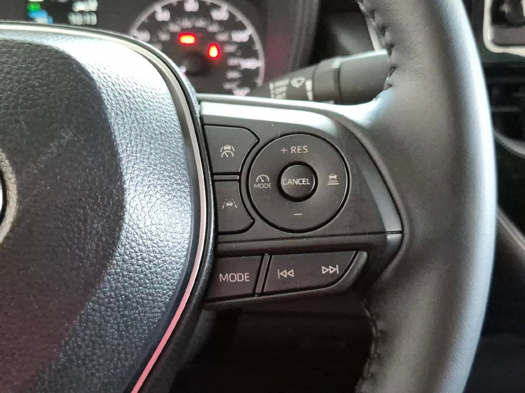 Used 2025 Toyota Corolla SE FWD image 14