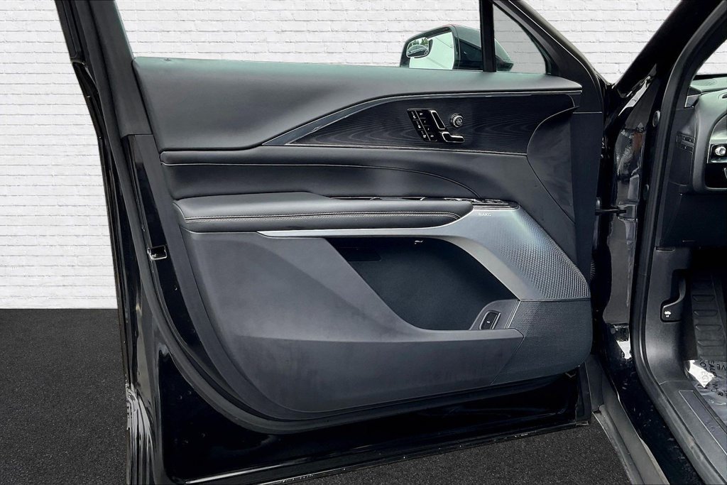 Used 2024 Cadillac Lyriq Sport RWD image 19