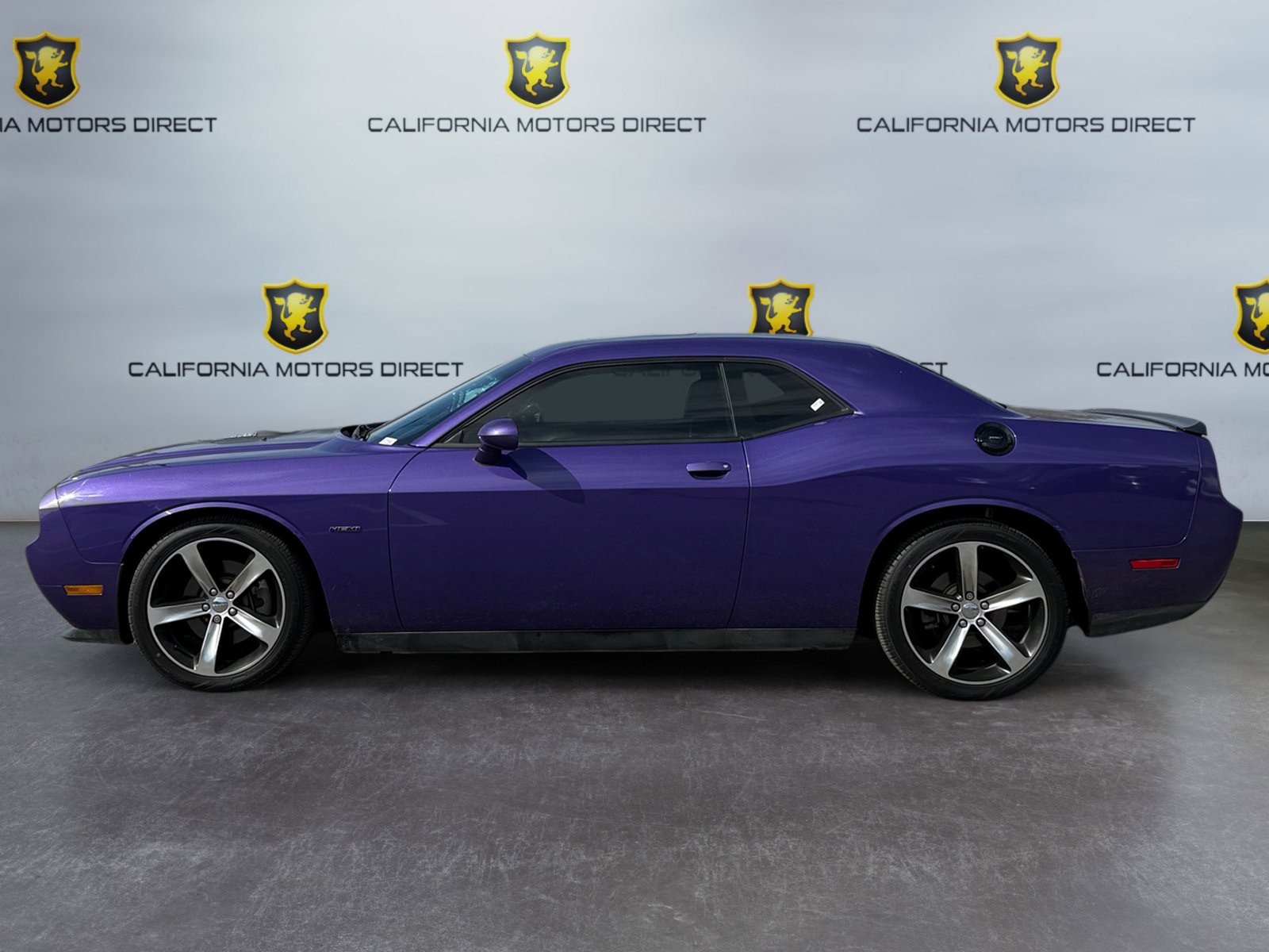 Used 2014 Dodge Challenger R/T image 2