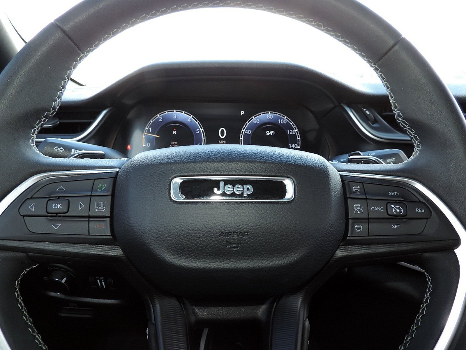 Used 2025 Jeep Grand Cherokee L Laredo RWD image 25