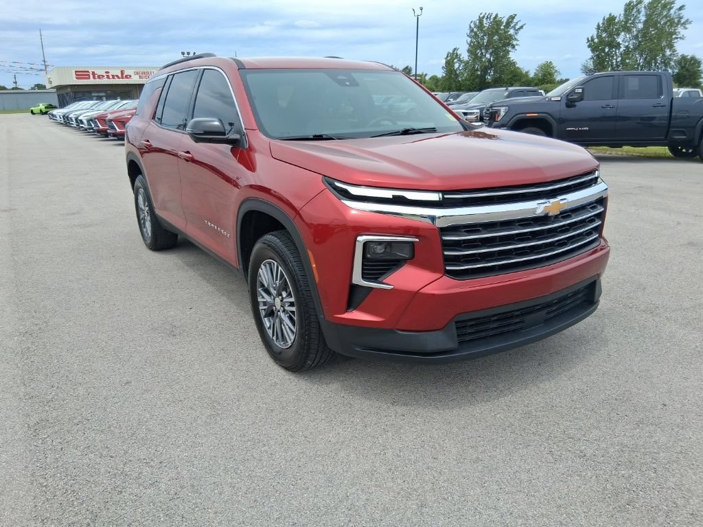 Used 2024 Chevrolet Traverse LT AWD/4WD image 3