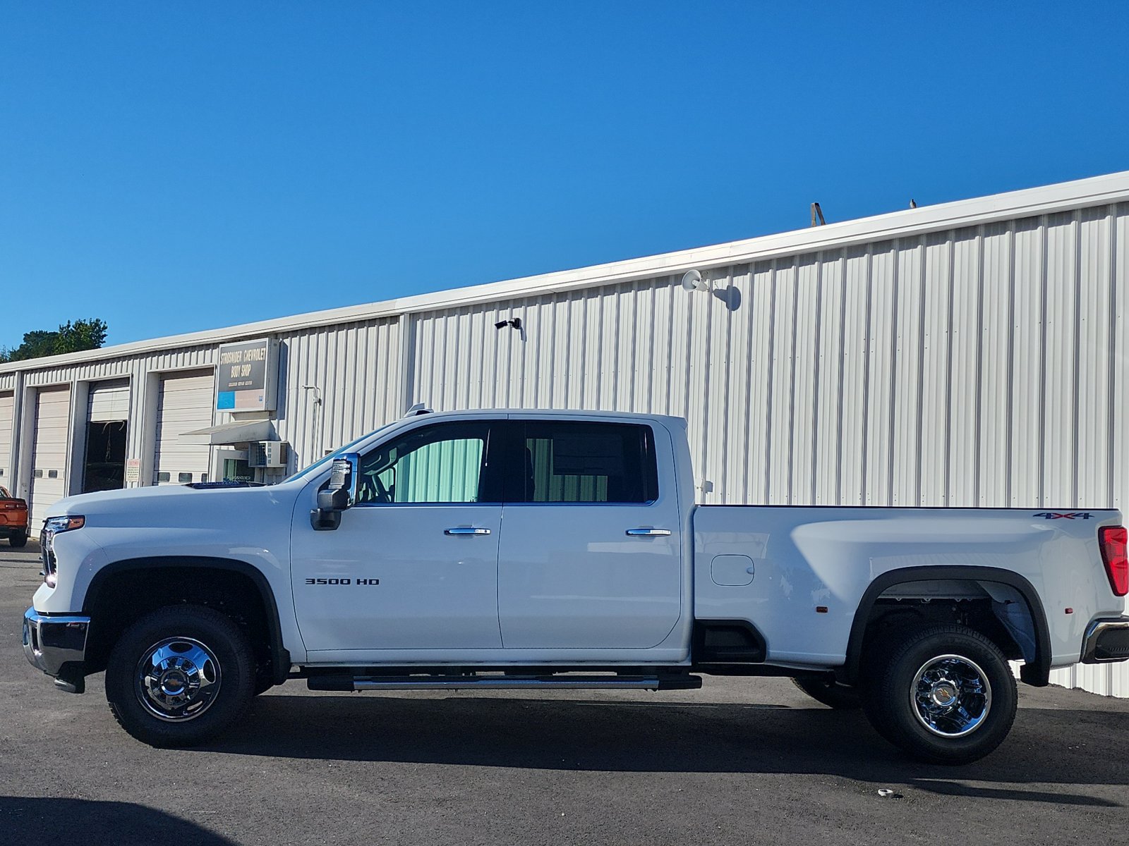 New 2026 Chevrolet Silverado 3500 LTZ w/ LTZ Convenience Package AWD/4WD image 2