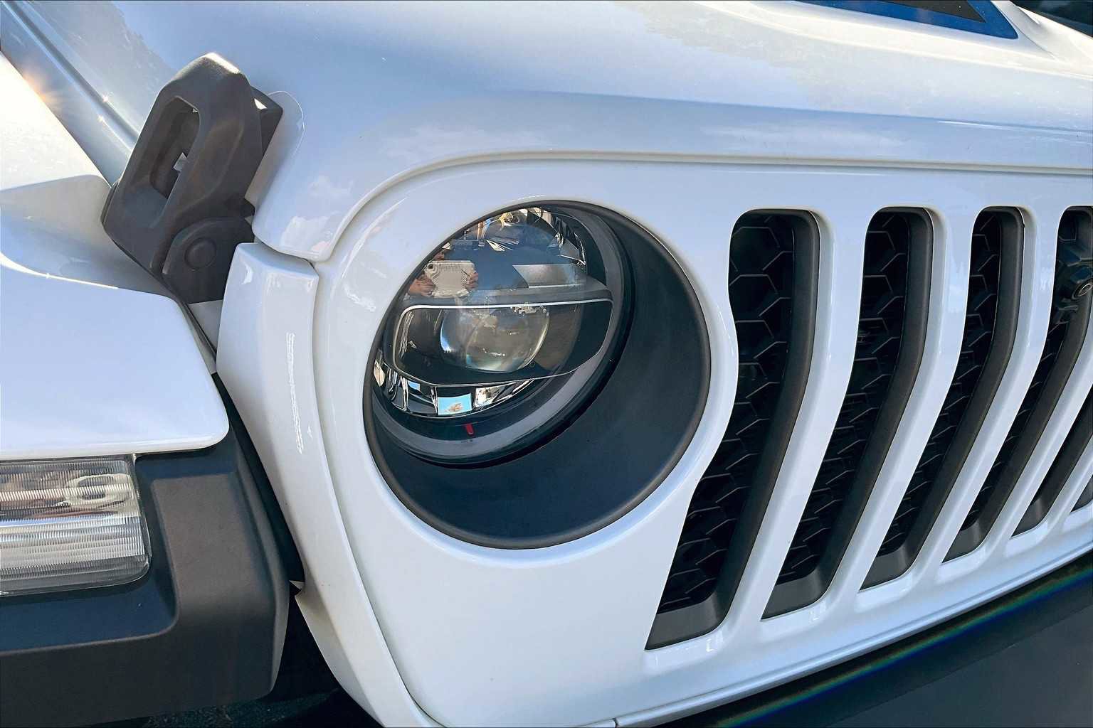 Used 2022 Jeep Wrangler Unlimited Rubicon 4xe w/ Cold Weather Group image 25