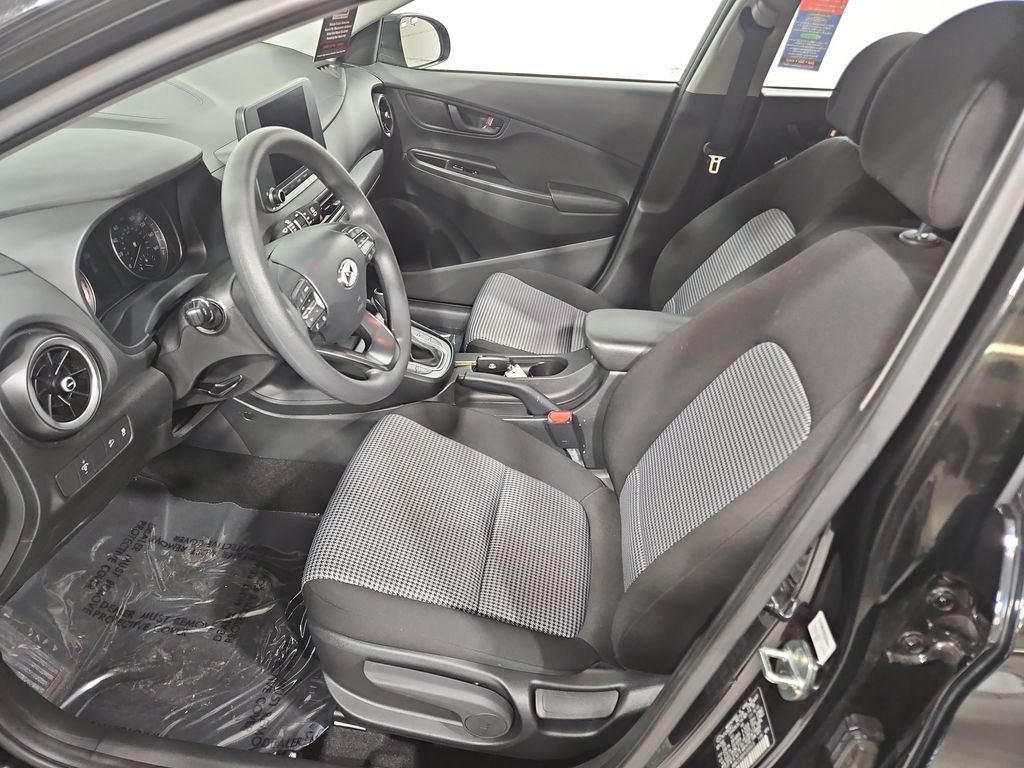 Used 2023 Hyundai Kona SE AWD/4WD image 10