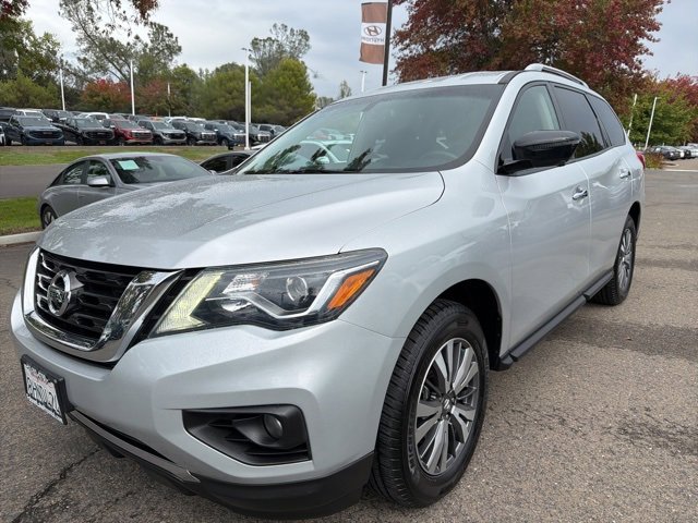 Used 2018 Nissan Pathfinder SL