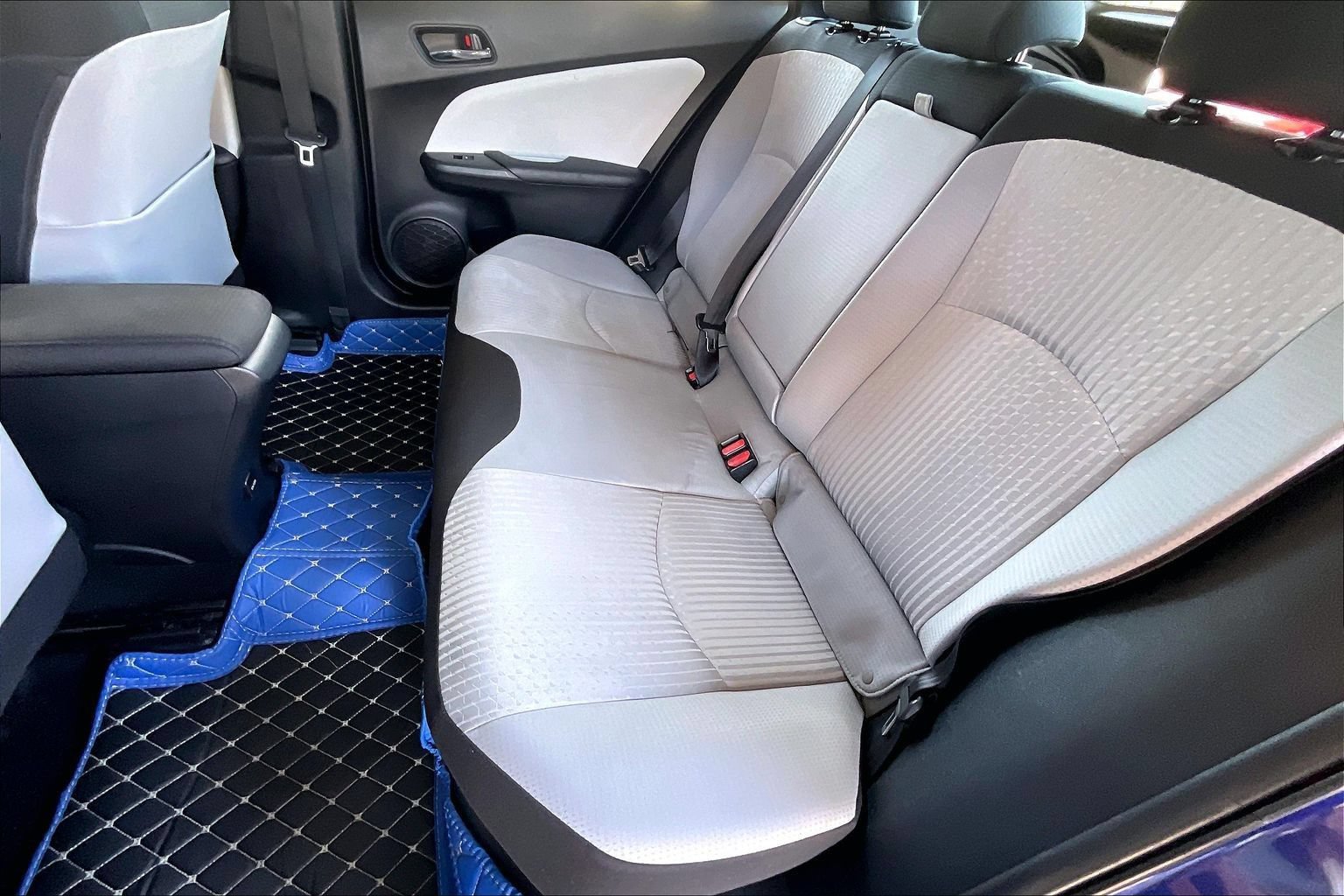 Used 2016 Toyota Prius Two FWD image 19