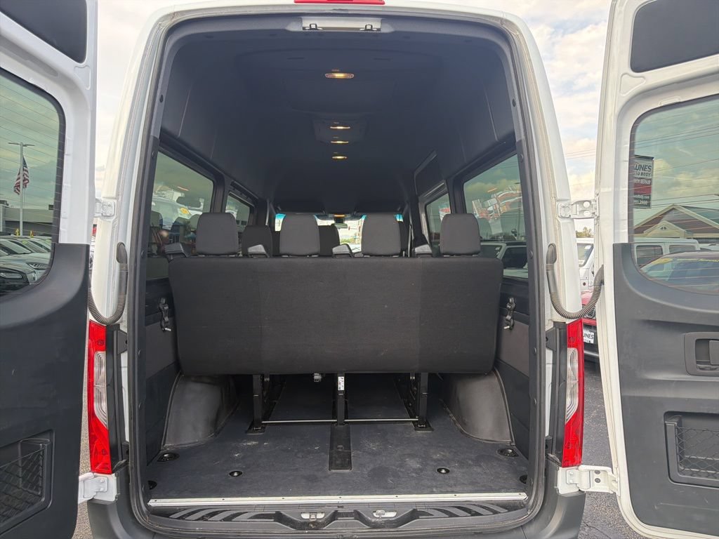 Used 2024 Mercedes-Benz Sprinter 2500 image 22