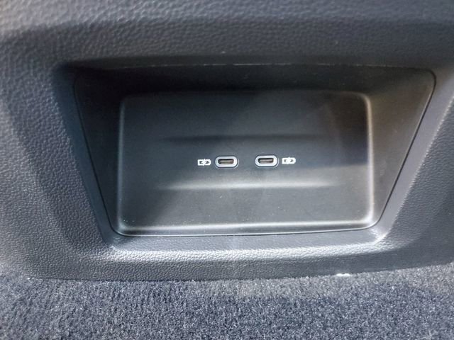 Certified 2025 Volkswagen Atlas Cross Sport SE image 12