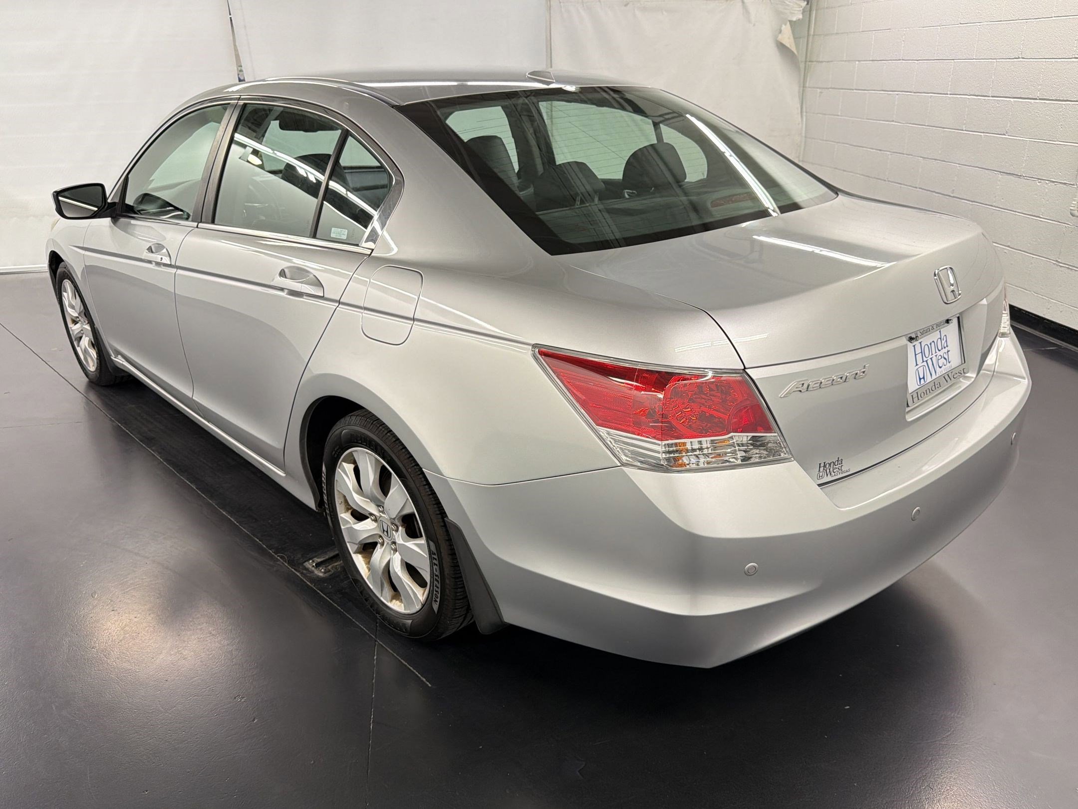 Used 2009 Honda Accord EX-L image 3