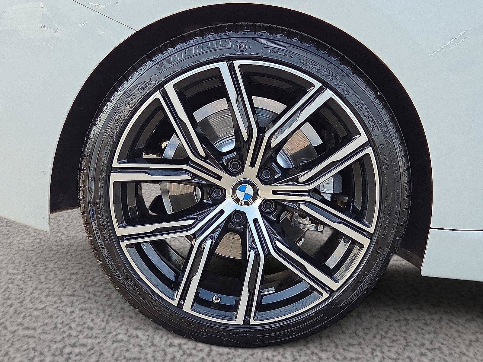 Used 2022 BMW 230i Coupe w/ Convenience Package RWD image 10
