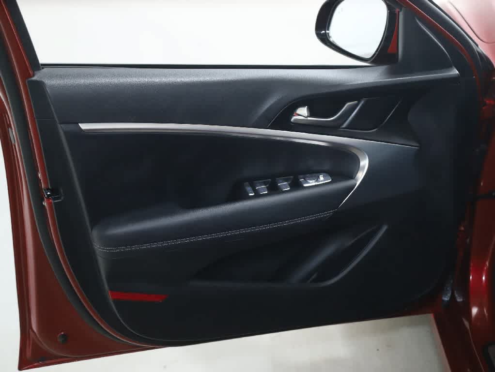 Used 2021 Genesis G70 2.0T AWD/4WD image 15