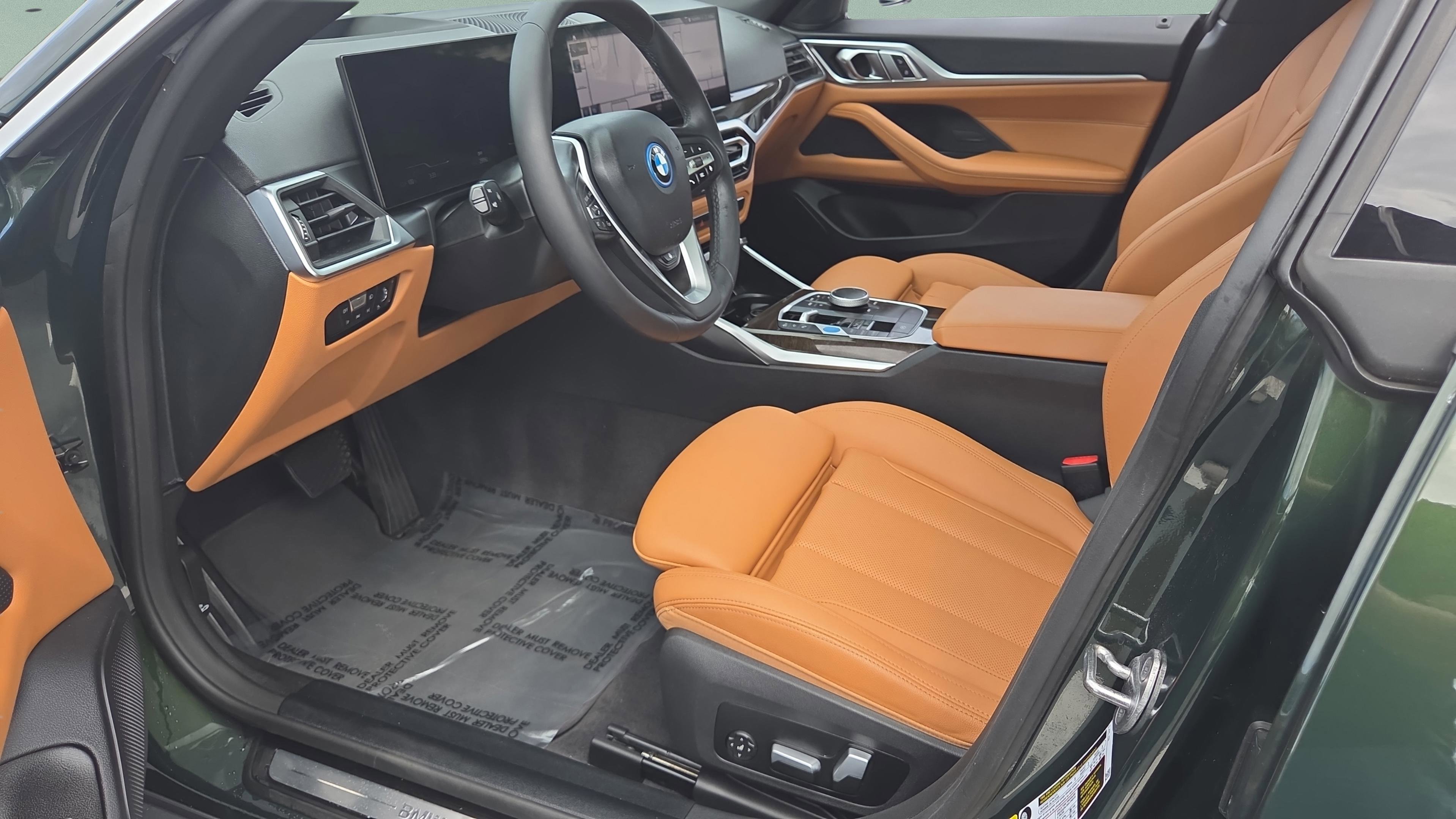 Used 2023 BMW i4 eDrive35 w/ Premium Package image 9