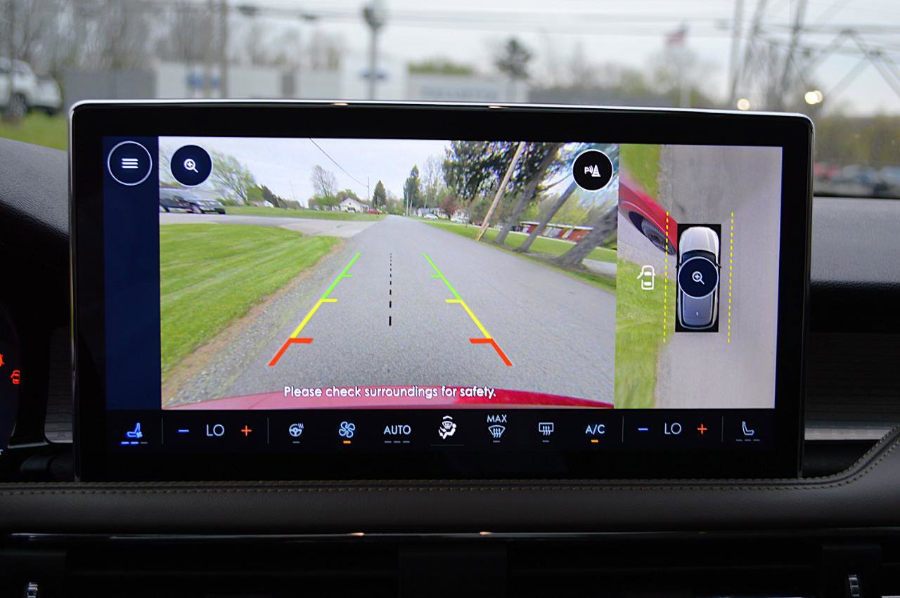 Used 2023 Lincoln Corsair AWD w/ Equipment Group 101A image 27