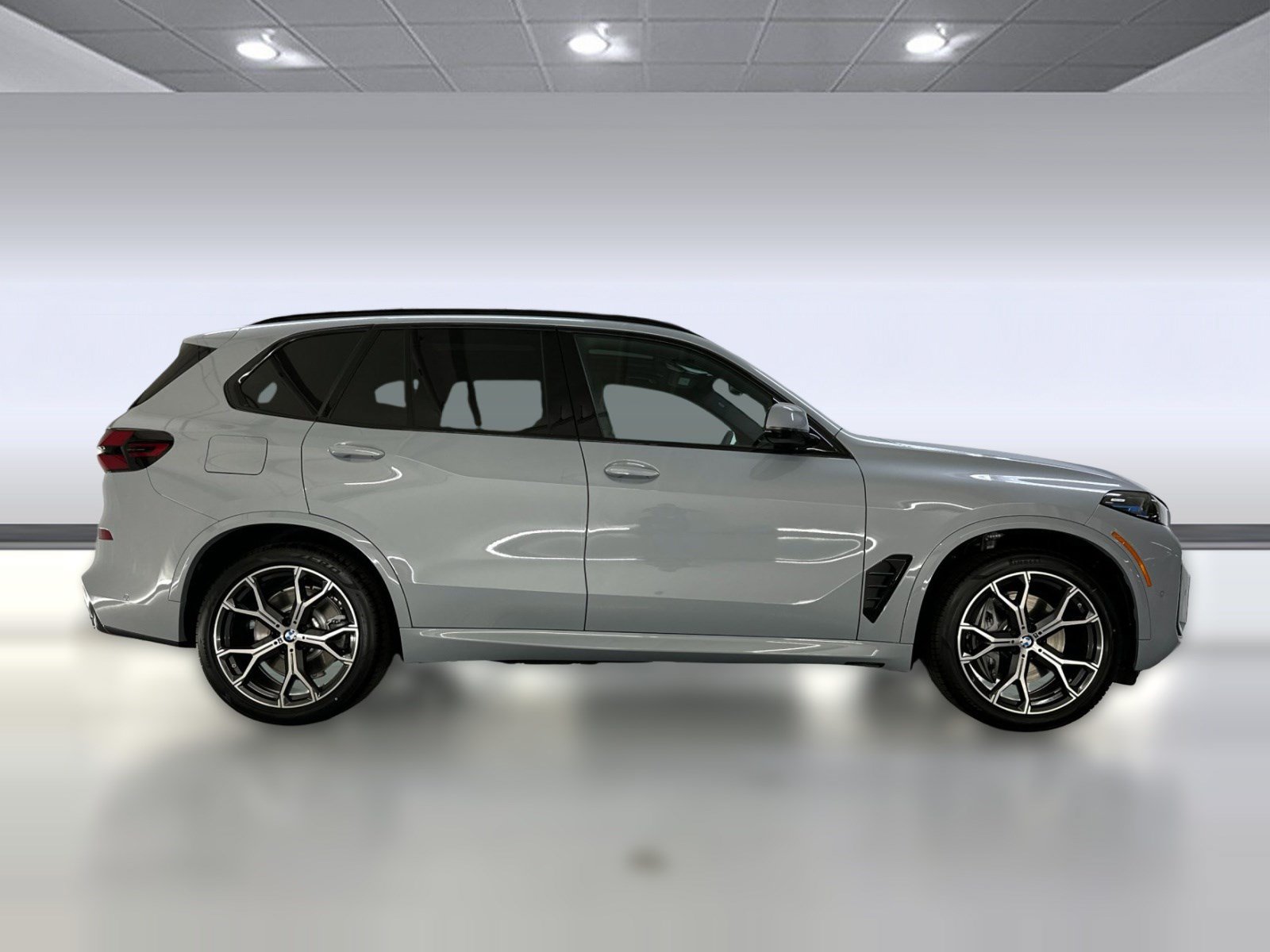 Used 2026 BMW X5 xDrive50e w/ M Sport Package AWD/4WD image 7